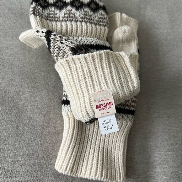 Mossimo Black and White Knit Convertible Mittens - Picture 4 of 4